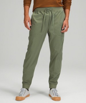 Pantalon Jogger Lululemon ABC Shorter Length Warpstreme Online Only Hombre Verdes | 40327-ZNCW