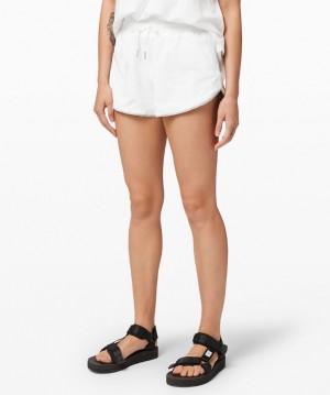 Short Lululemon Choose a Side Reversible Mid-Rise Short 3" Mujer Blancos Blancos | 07536-BVQP