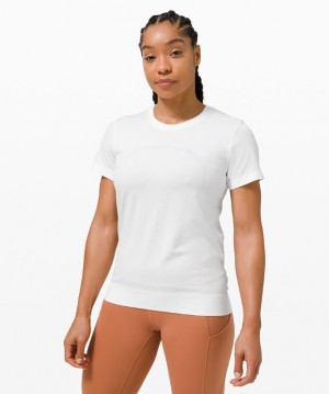 Short Lululemon Swiftly Breathe Short Sleeve Mujer Blancos Blancos | 31946-QPKM