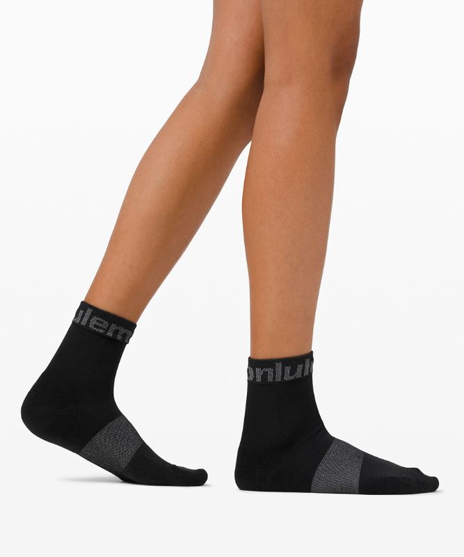 Calcetines Lululemon Daily Stride Mid Crew Sock 3 Pack Mujer Negros Blancos | 46385-DKSP