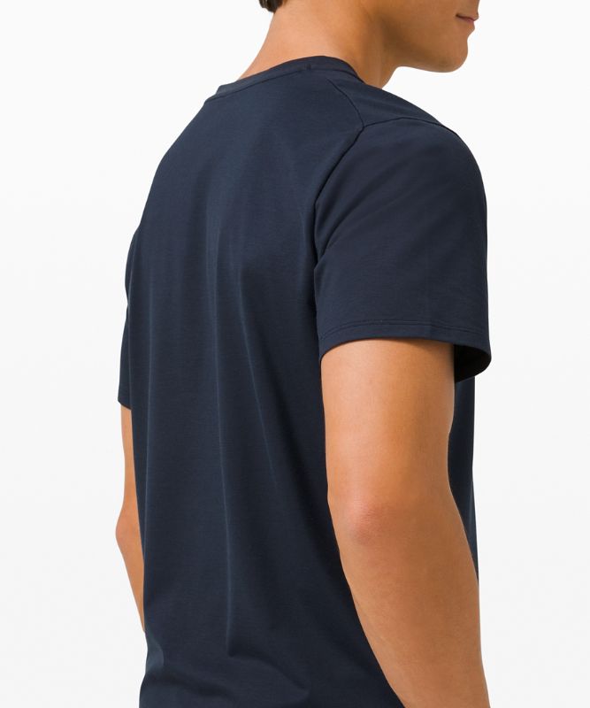 Camiseta Lululemon The Fundamental V Hombre Azul Marino | 13627-BXFW