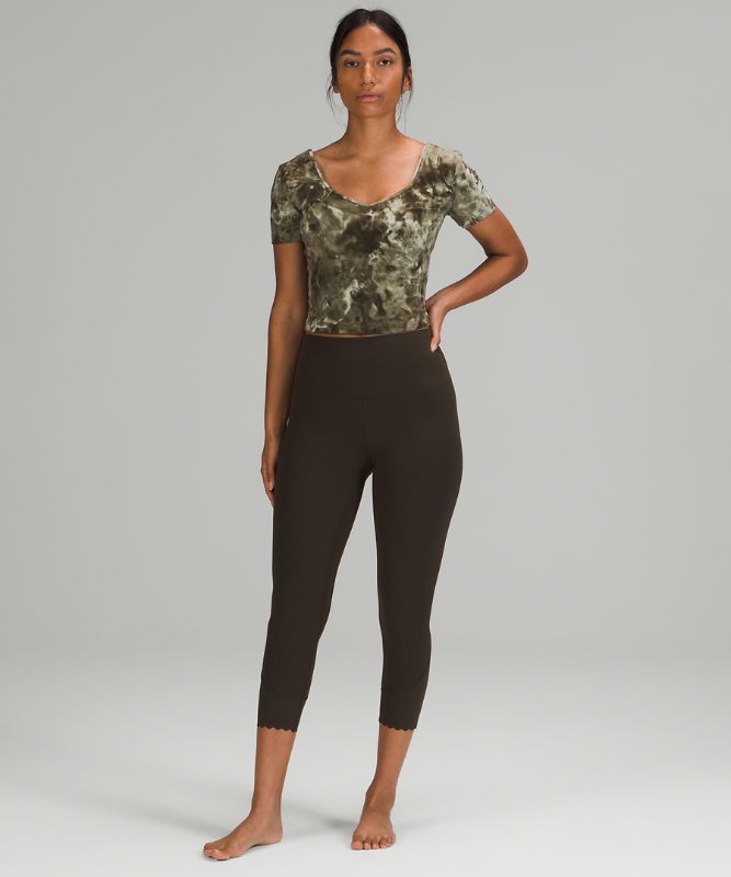 Pantalon Lululemon lululemon Align™ Scalloped Hem High-Rise Crop 23