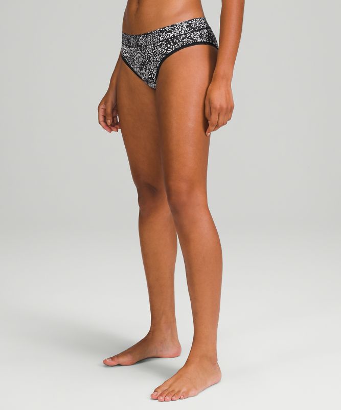 Ropa Interior Lululemon UnderEase Mid-Rise Cheeky Bikini Underwear Mujer Blancos Negros | 16283-ZOQU