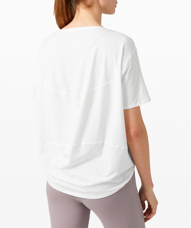 Short Lululemon Back in Action Short Sleeve Mujer Blancos | 61895-RHML