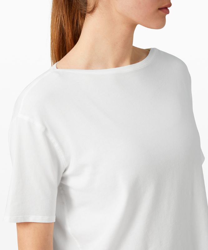 Short Lululemon Back in Action Short Sleeve Mujer Blancos | 61895-RHML