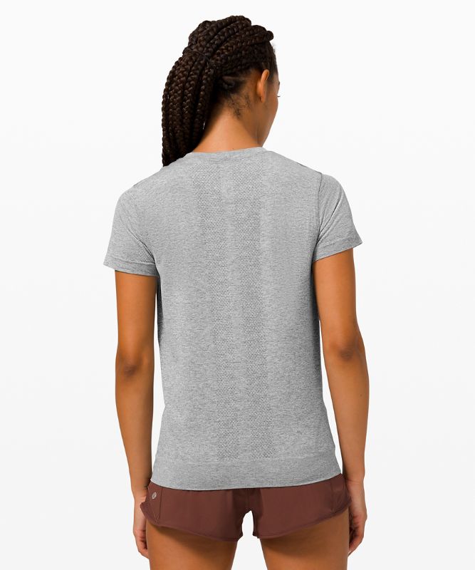 Short Lululemon Swiftly Breathe Short Sleeve Mujer Blancos | 46381-AVCN