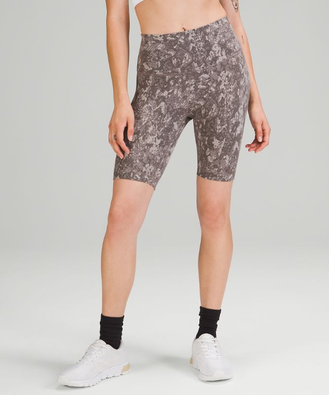 Short Lululemon Wunder Train High-Rise Short 8\