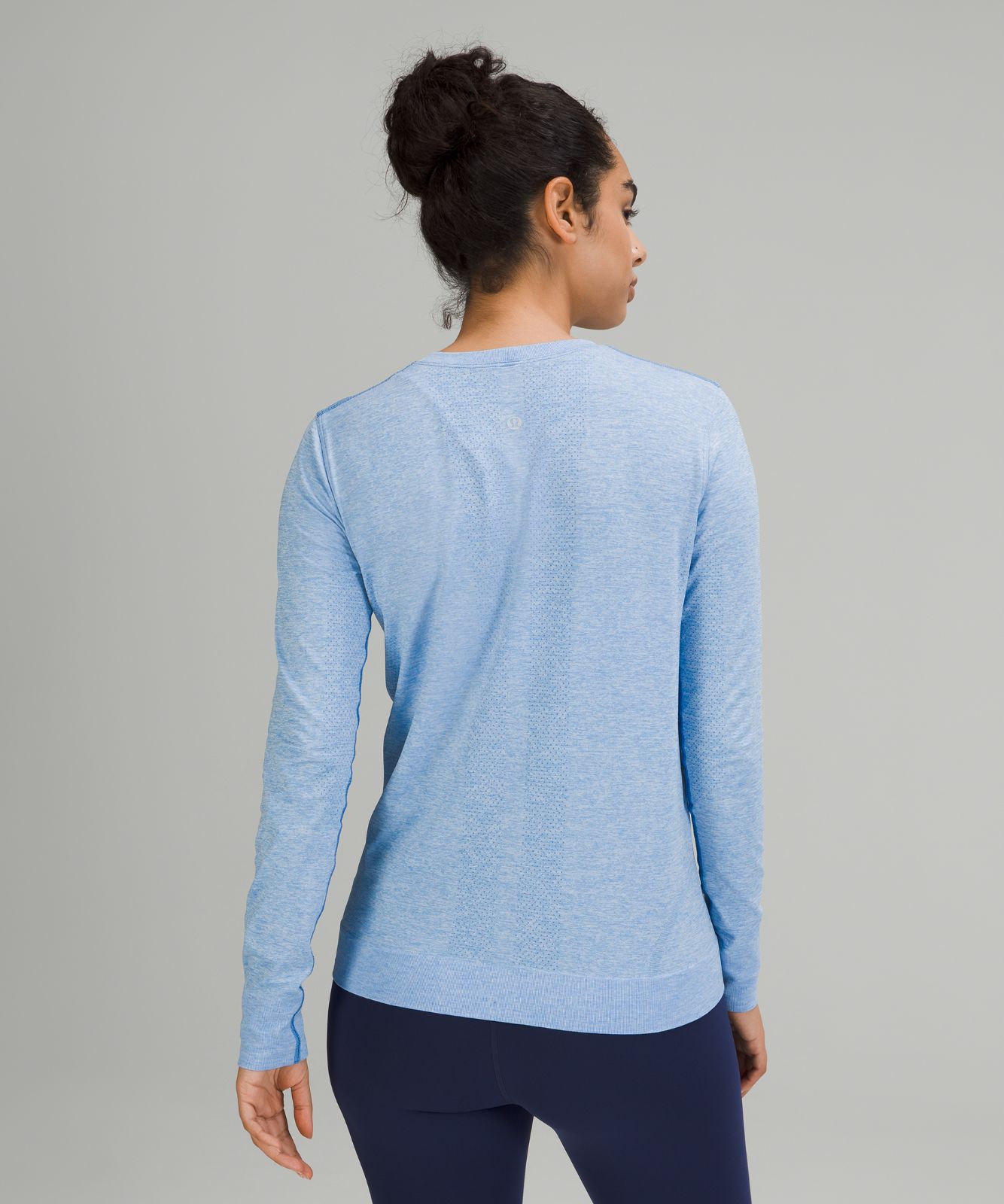 Tops Lululemon Swiftly Relaxed Long Sleeve Mujer Azules Blancos | 91674-FCUS