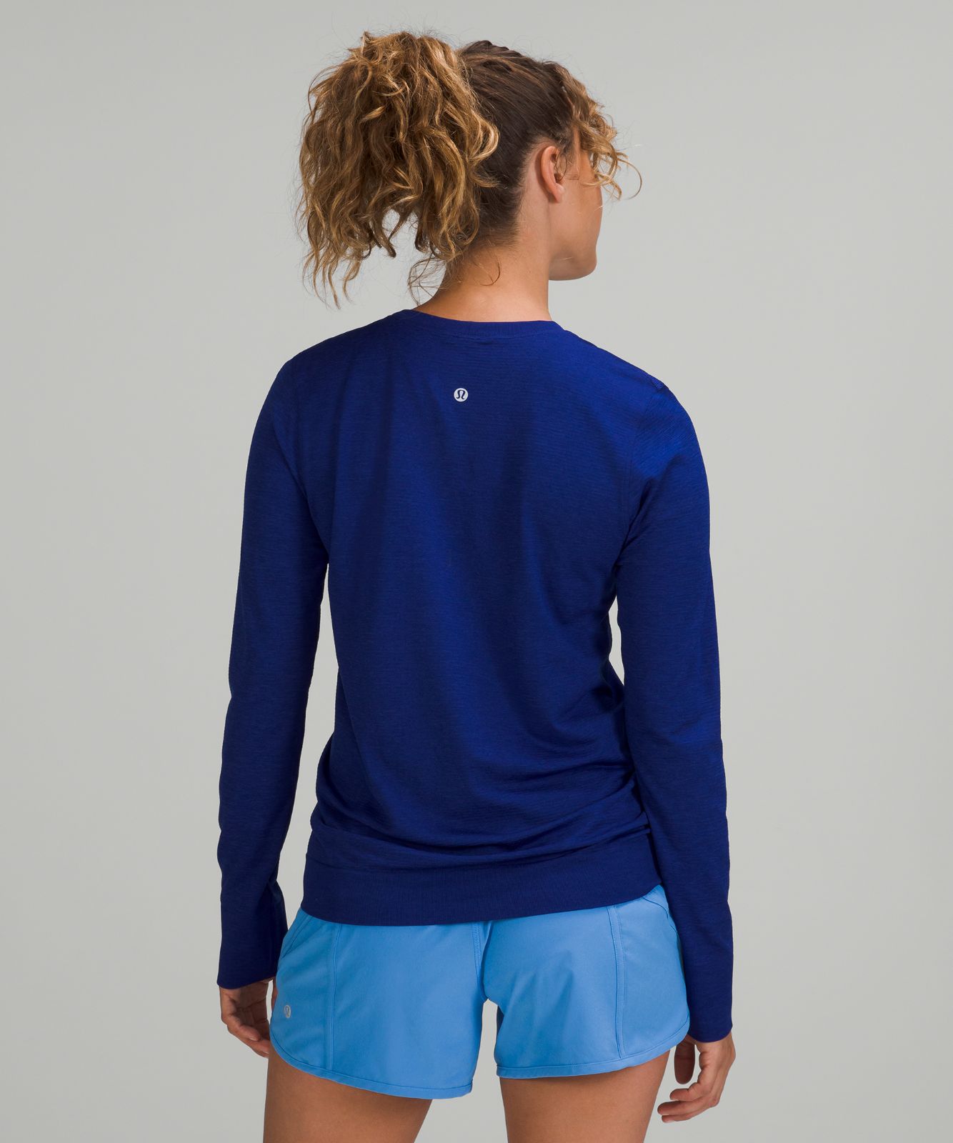 Tops Lululemon Swiftly Relaxed Long Sleeve Mujer Larkspur / Larkspur | 95724-YTUN